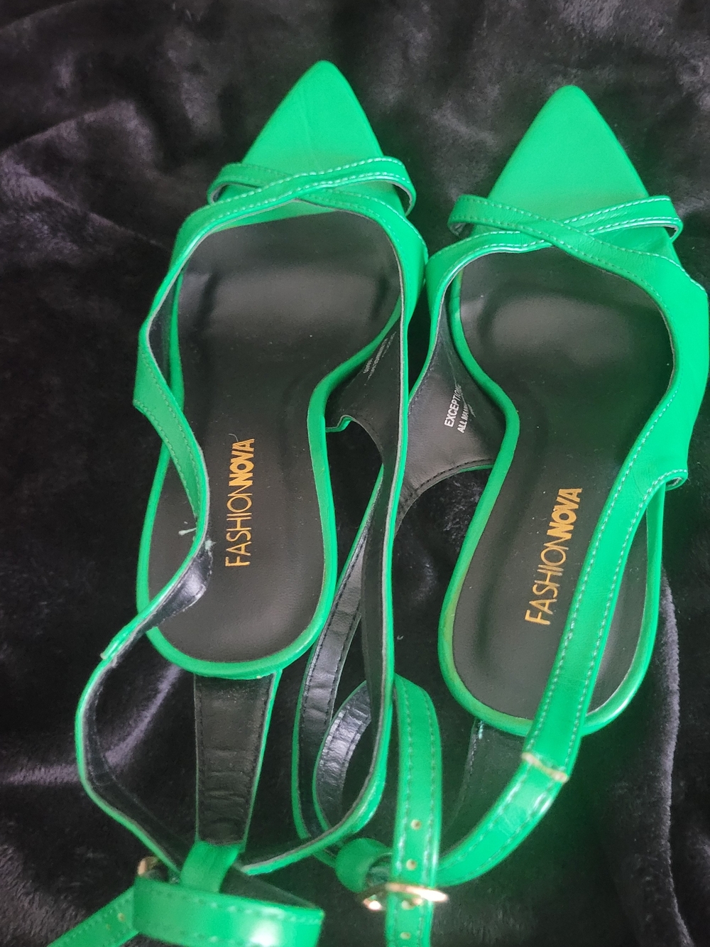 FASHION NOVA Green Pointed Toe Slingback Heels
